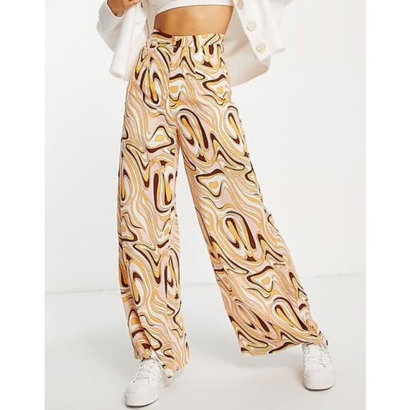 Glamorous wide leg high waisted trousers in marble print size US 10 - Picture 4 of 8